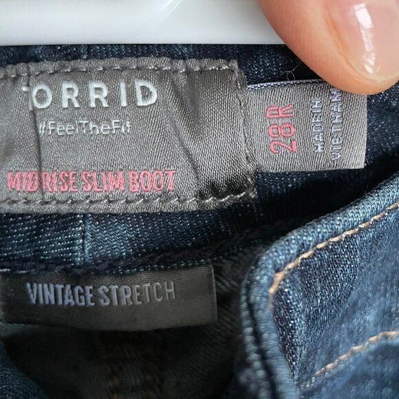 TORRID Mid Rise Jeans Slim Boot Vintage Stretch Denim Women's 28R, 50x31.5 - Picture 8 of 16